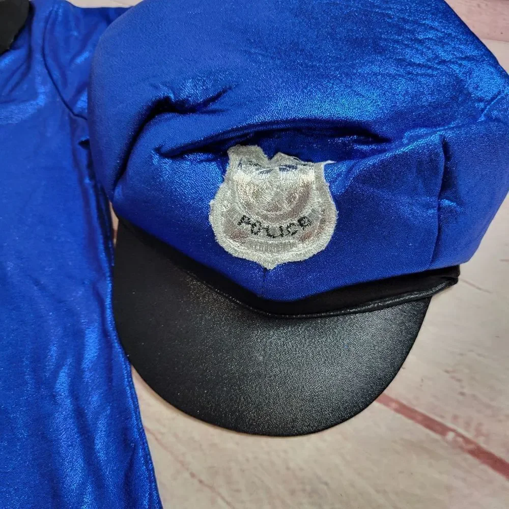 Female Police Officer costume M8/10